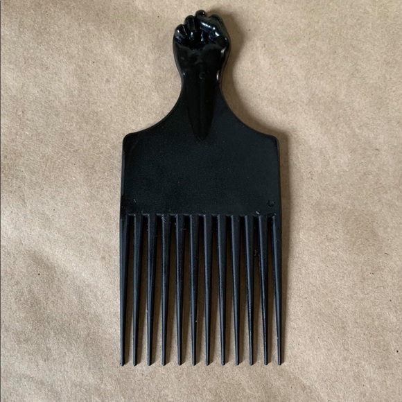 VINTAGE AFRO PICK with clenched raised fist. - Picture 5 of 5